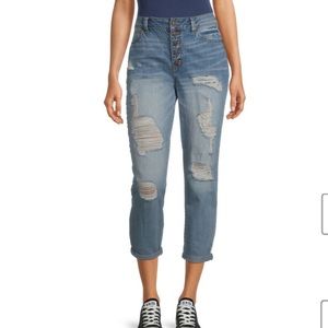 NWT Ripped Jean Capri Pants